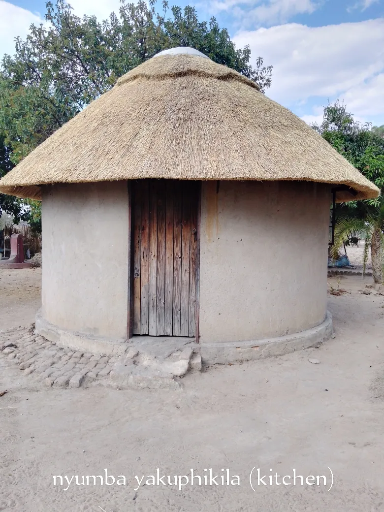 nyumba yakuphikila