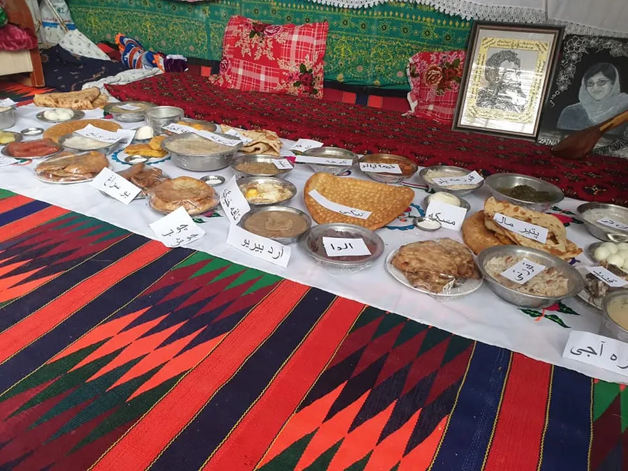 Khorak-Hayee Azrahgi